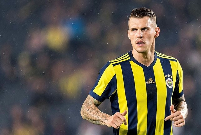 Fenerbahçenin forma sponsoru belli oldu 104 milyon...