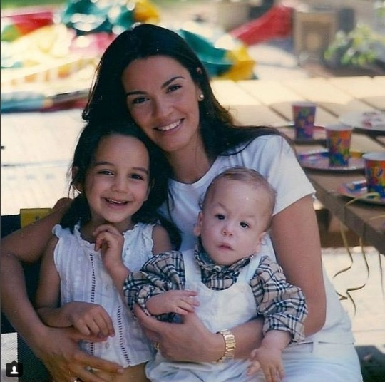 Kardeşimin o kadar eksiği vardı ki, estetik yaptırmam haksızlık olur