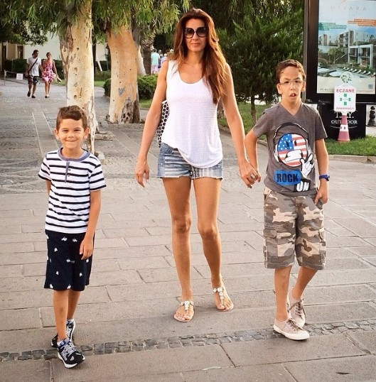 Kardeşimin o kadar eksiği vardı ki, estetik yaptırmam haksızlık olur