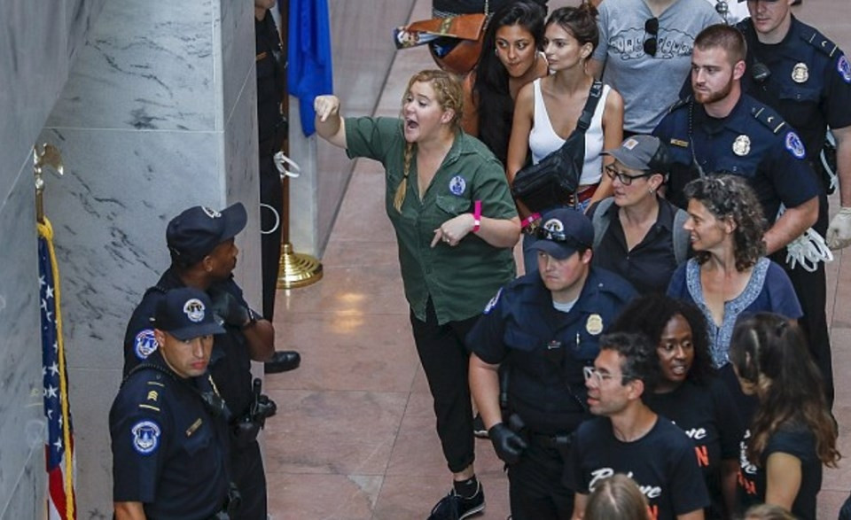 Kavanaugh protestoları... ABD ayakta: Gözaltına alındılar Kavanaugh protestoları... ABD ayakta: Gözaltına alındılar