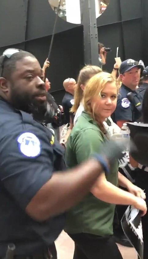 Kavanaugh protestoları... ABD ayakta: Gözaltına alındılar Kavanaugh protestoları... ABD ayakta: Gözaltına alındılar