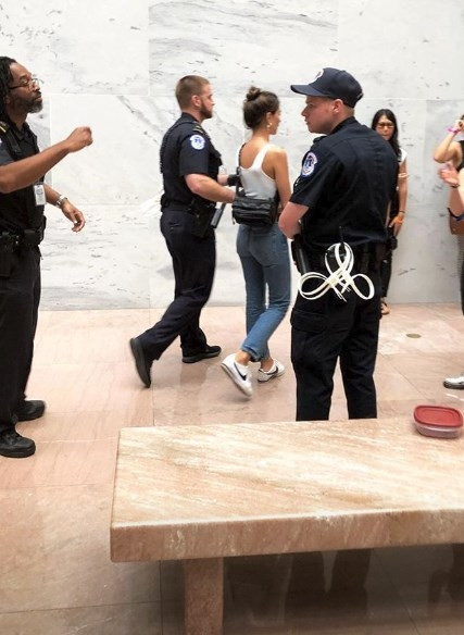 Kavanaugh protestoları... ABD ayakta: Gözaltına alındılar Kavanaugh protestoları... ABD ayakta: Gözaltına alındılar