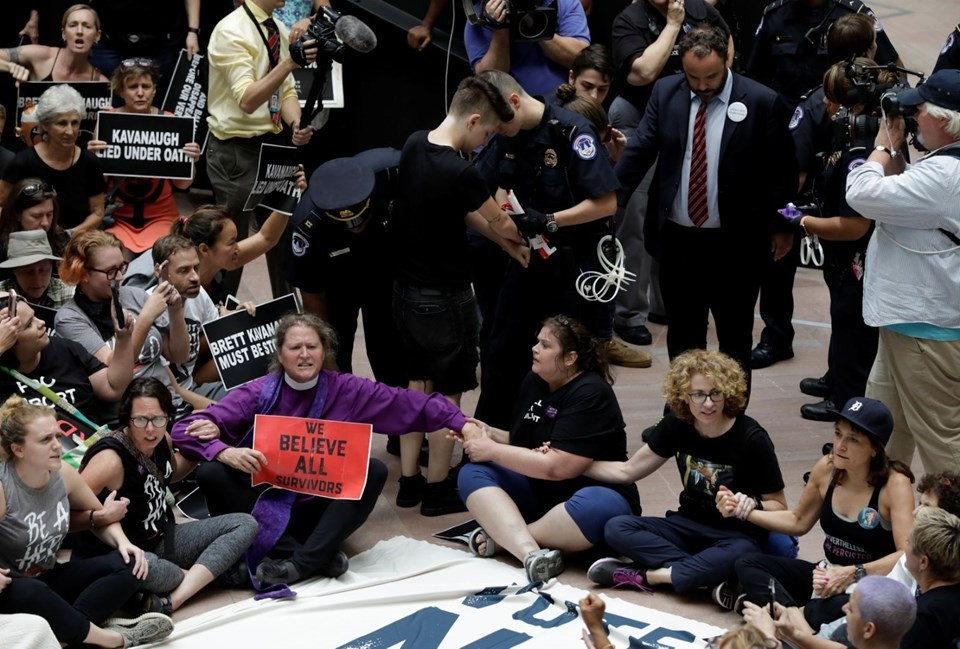Kavanaugh protestoları... ABD ayakta: Gözaltına alındılar Kavanaugh protestoları... ABD ayakta: Gözaltına alındılar