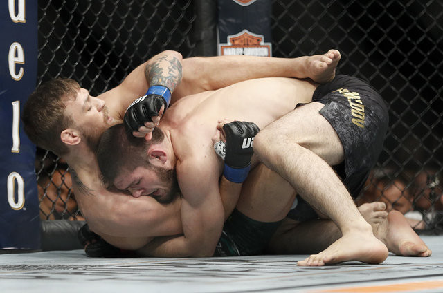 Galatasaraylı Khabib, McGregoru paramparça etti