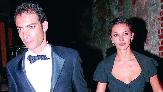 Hande Ataizinin evliliği bir günde bitmişti... Yıllar sonra anlattı Hande Ataizinin evliliği bir günde bitmişti... Yıllar sonra anlattı