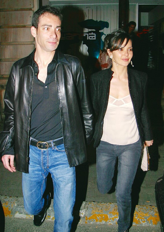 Hande Ataizinin evliliği bir günde bitmişti... Yıllar sonra anlattı Hande Ataizinin evliliği bir günde bitmişti... Yıllar sonra anlattı