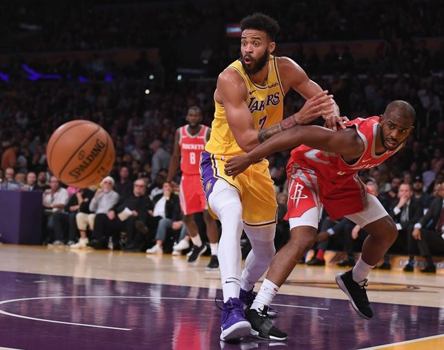 NBAde yumruk yumruğa kavga Chris Paul ve Rondo...