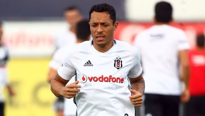 Büyük temizlik... Beşiktaşta dev operasyon Büyük temizlik... Beşiktaşta dev operasyon