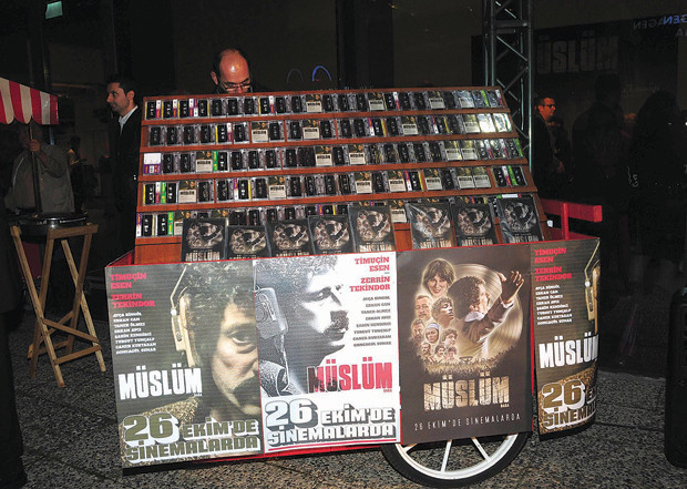 Müslüm Baba ağlattı Müslüm Baba ağlattı