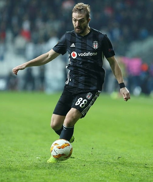 Ezeli rakiplerin sürpriz işbirliği İşte onların yeni maaşı...