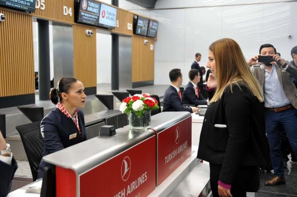 İstanbul Havalimanında ilk ticari uçuşu THY yaptı
