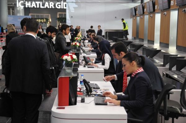 İstanbul Havalimanında ilk ticari uçuşu THY yaptı