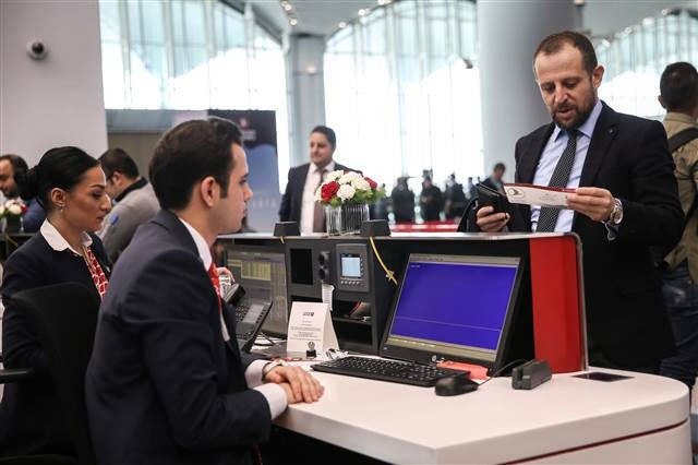 İstanbul Havalimanında ilk ticari uçuşu THY yaptı