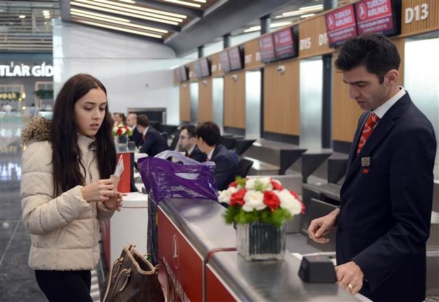 İstanbul Havalimanında ilk ticari uçuşu THY yaptı