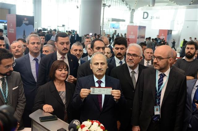İstanbul Havalimanında ilk ticari uçuşu THY yaptı