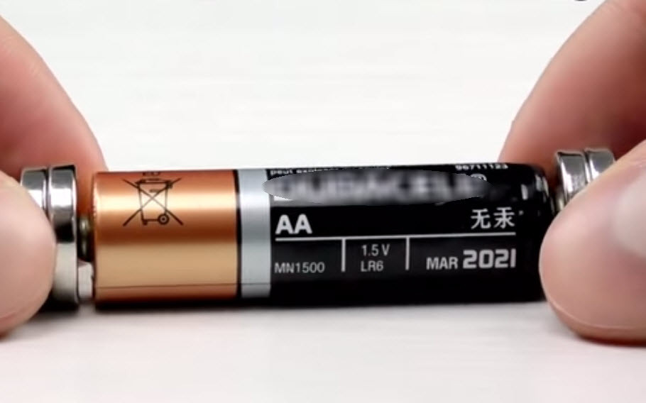 Pil ve bakırı kullanarak öyle bir şey yaptı ki...