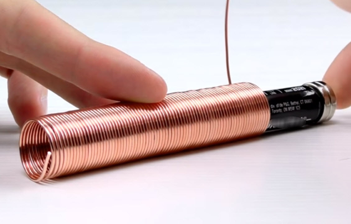 Pil ve bakırı kullanarak öyle bir şey yaptı ki...