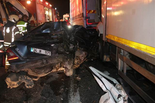 TEM Otoyolunda zincirleme trafik kazası