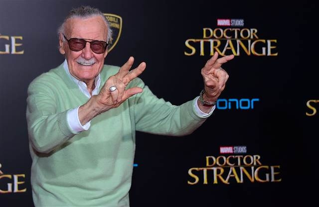 Efsane isim Stan Lee hayatını kaybetti