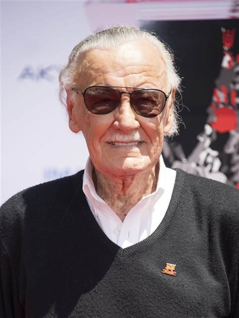 Efsane isim Stan Lee hayatını kaybetti