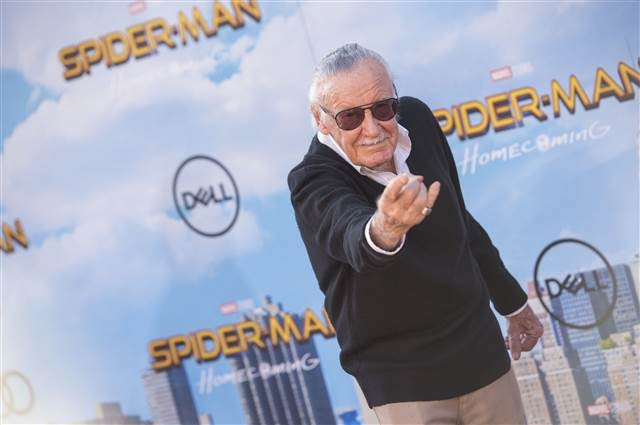 Efsane isim Stan Lee hayatını kaybetti