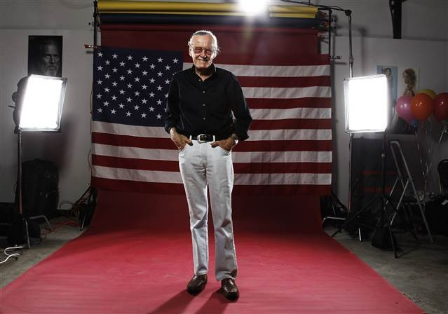Efsane isim Stan Lee hayatını kaybetti