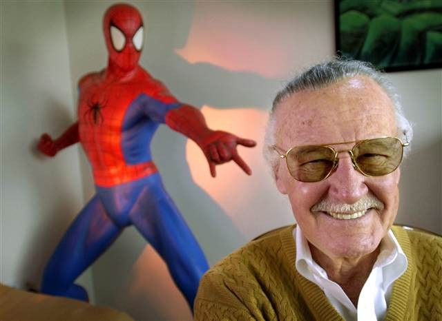 Efsane isim Stan Lee hayatını kaybetti