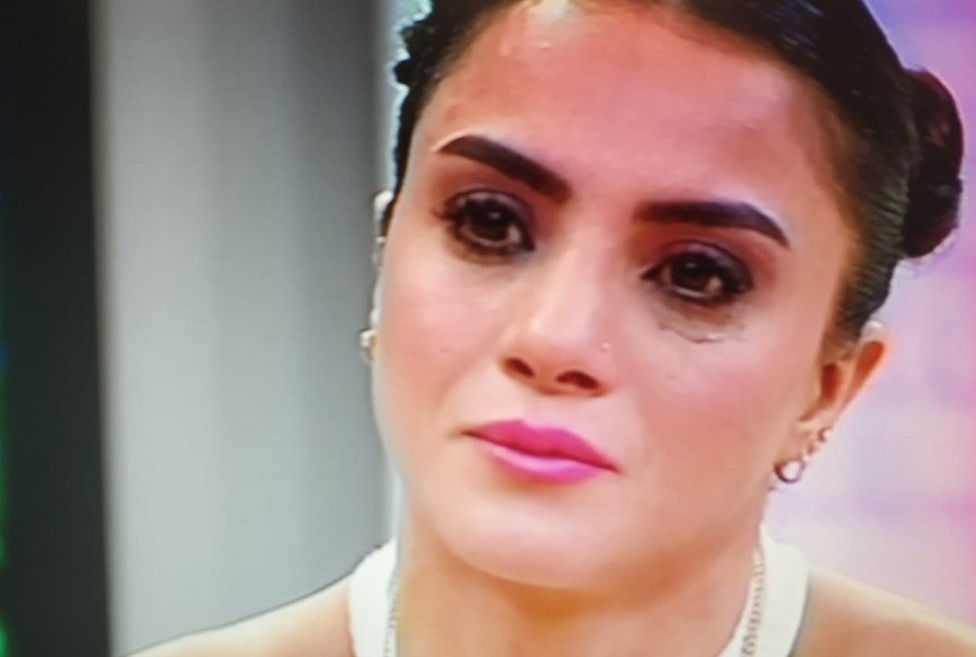 Kaldırın şu fotoğrafı sinirim bozuluyor Kaldırın şu fotoğrafı sinirim bozuluyor