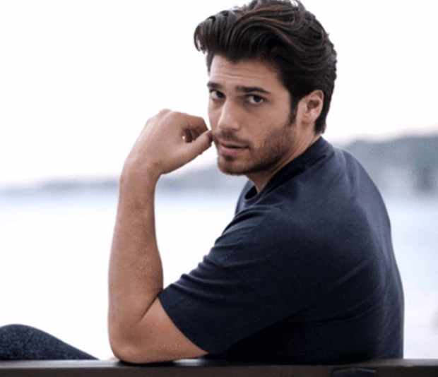 Hollywoodda abisi varmış