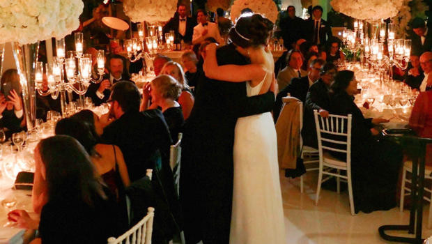 Ünlü yönetmen 55 yaşında ilk evliliğini yaptı