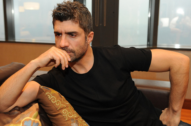 Özcan Denizin Fahriye Evcen paylaşımı olay olmuştu Açıklama geldi