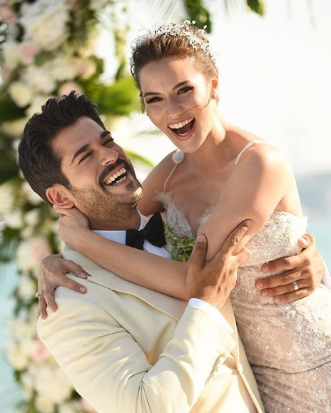 Fahriye Hanım hamilelik çok yakışmış Dikkat çeken detay