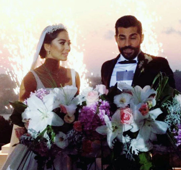 1,5 yıl önce evlenmişlerdi Ben sessiz kaldıkça... 1,5 yıl önce evlenmişlerdi Ben sessiz kaldıkça...