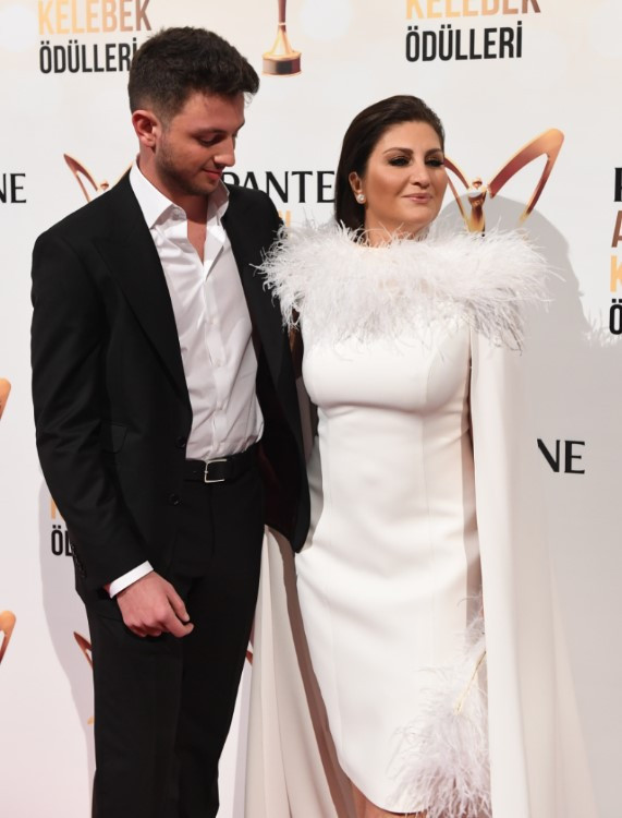 Neden dizilerde rol almıyorsun diyorum