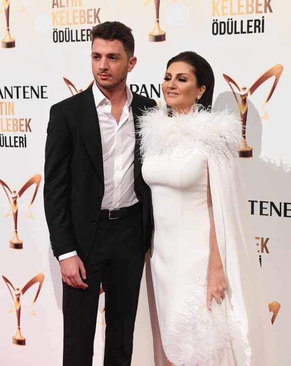 Neden dizilerde rol almıyorsun diyorum