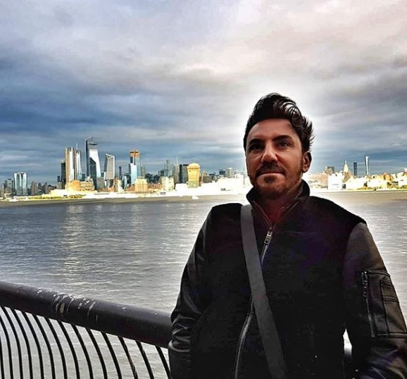 Faruk Kdan yıllar sonra gelen itiraf: O şarkı sayesinde apartman aldım