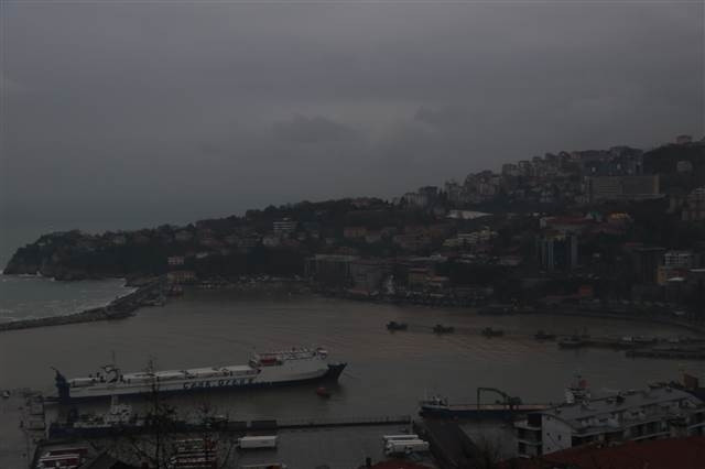Zonguldak Limanı çöple doldu