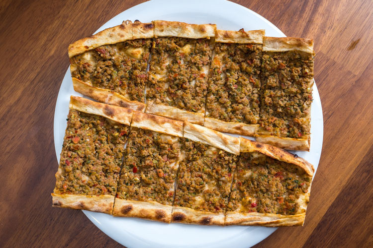 Kıymalı pide nasıl yapılır