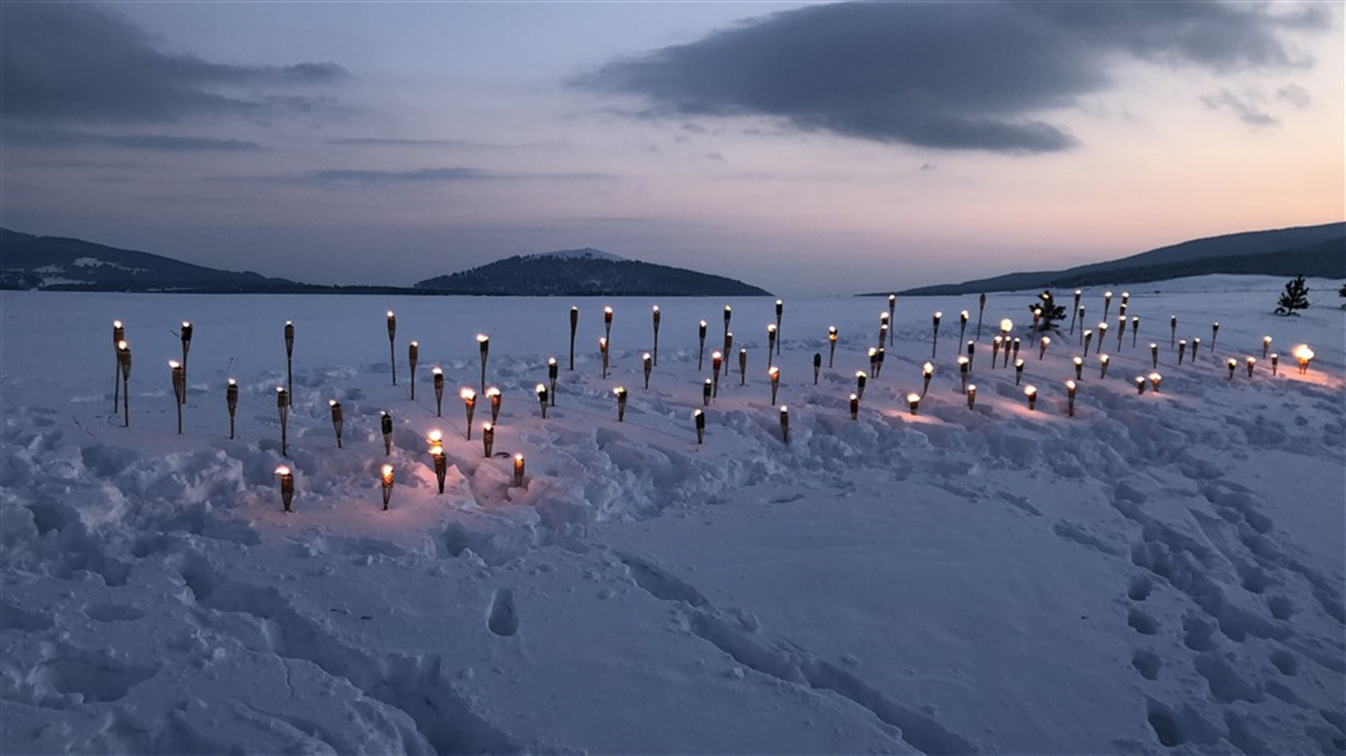 Sarıkamış şehitleri için eksi 15 derecede saygı nöbeti