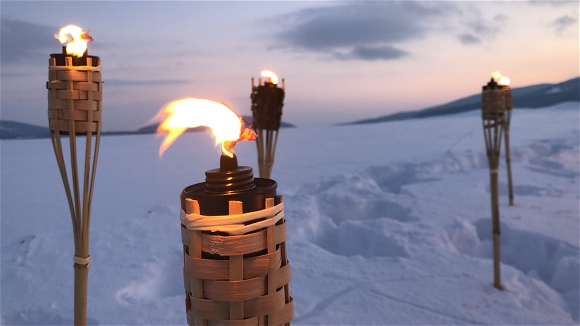 Sarıkamış şehitleri için eksi 15 derecede saygı nöbeti