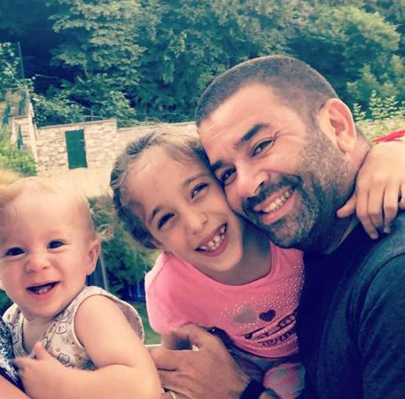 Sanatçıya biraz saygı