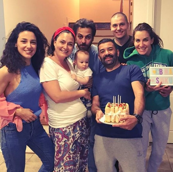 Sanatçıya biraz saygı