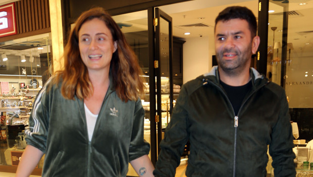 Sanatçıya biraz saygı