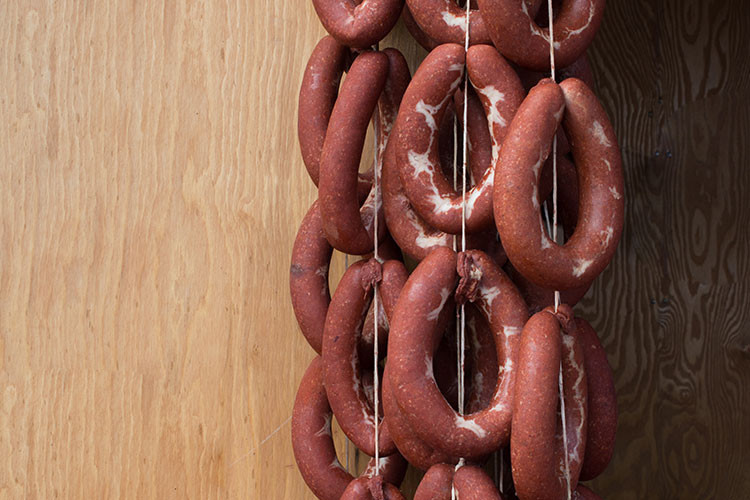 Evde sucuk nasıl yapılır Sucuk yapımının püf noktaları