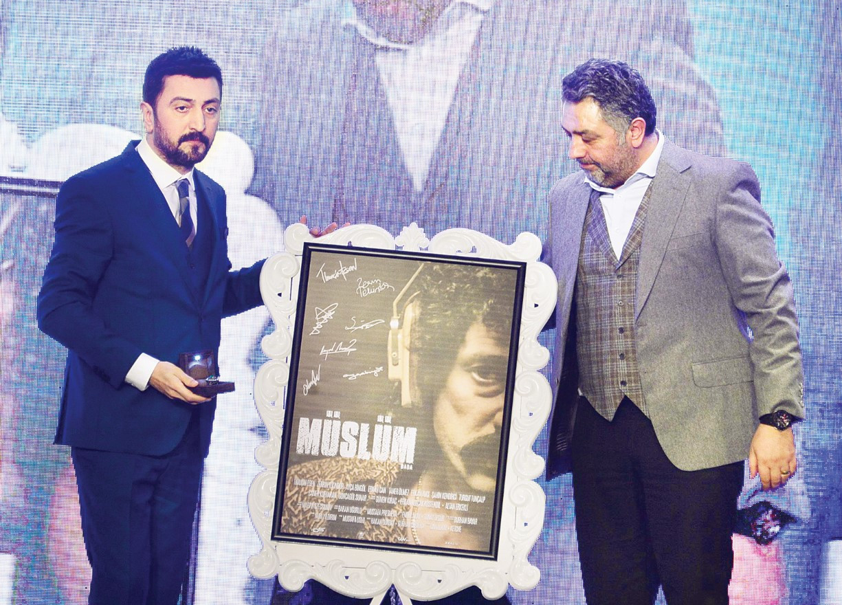 AÇIK ARTIRMANIN KAZANANLARI  DEMET AKALIN VE FERMAN TOPRAK