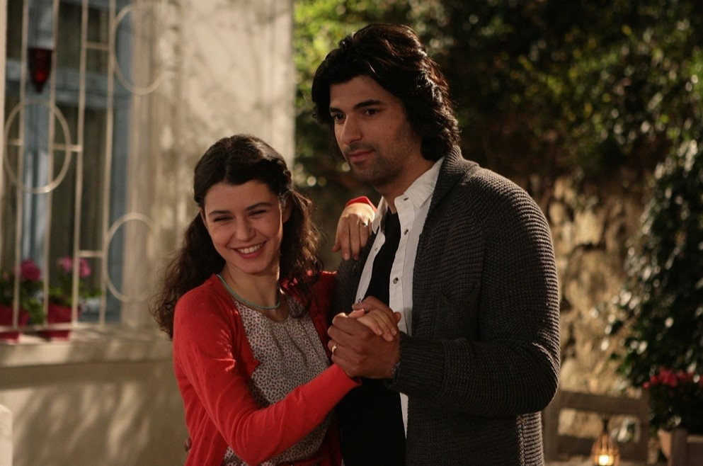 Fatmagül’ün  Suçu Ne (2010-2012) Puanı: 37