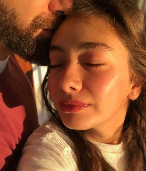 Yemek kursuna başladı