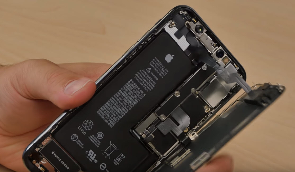 Appleın göz bebeğini parçalarına ayırdı İçinden neler çıktı