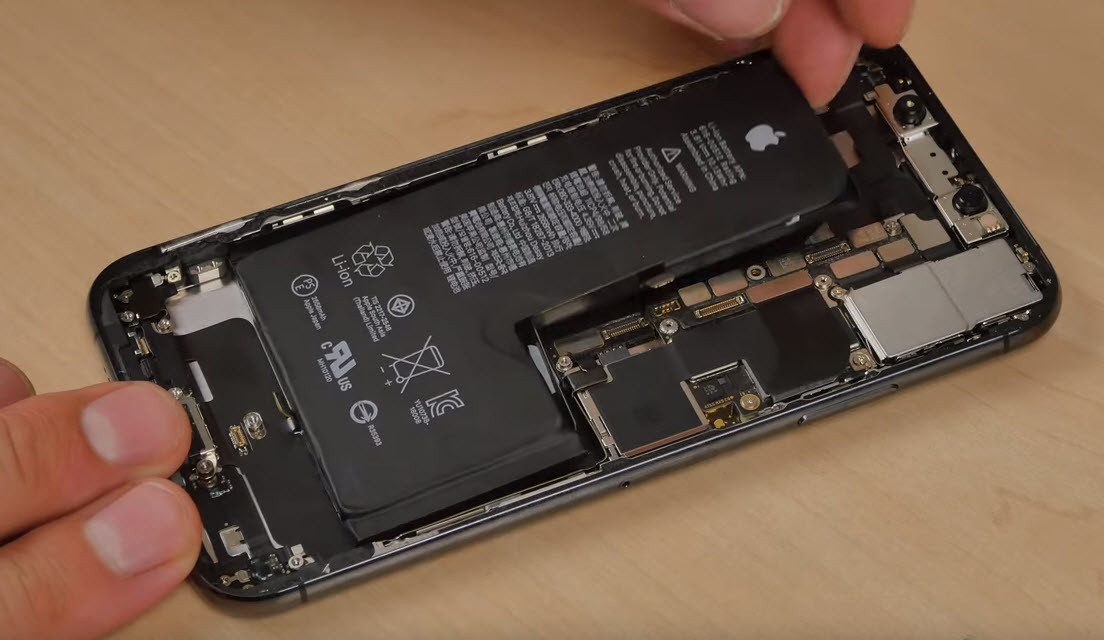 Appleın göz bebeğini parçalarına ayırdı İçinden neler çıktı