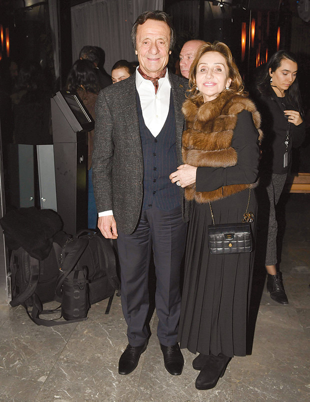 Alice Müzikali ilk kez sahnede Alice Müzikali ilk kez sahnede